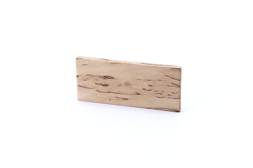 Material for handles: natural wood, european birch