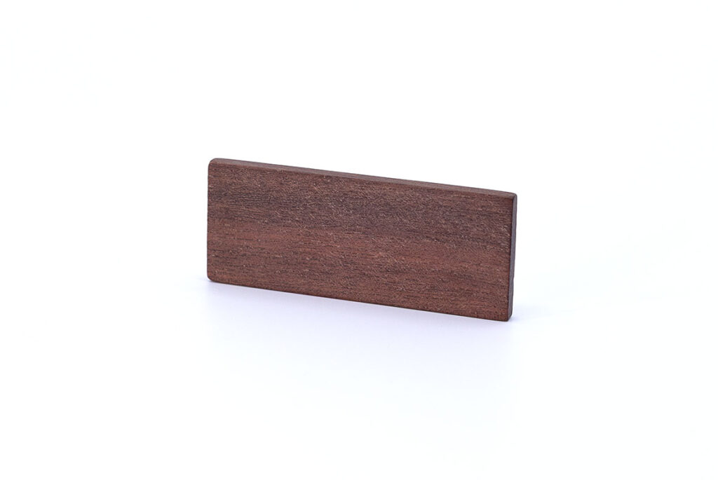 Material for handles: natural wood, bloodwood