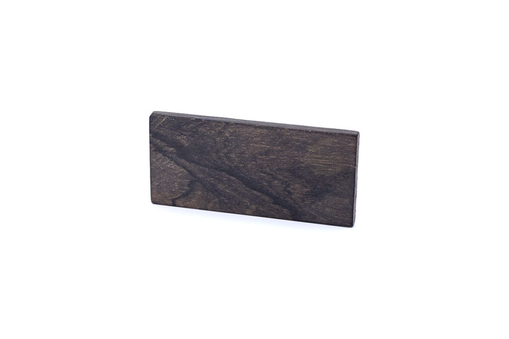 Material for handles: natural wood, ziricote
