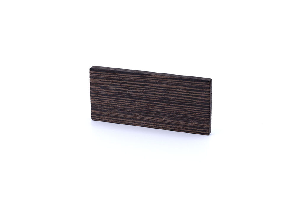 Material for handles: natural wood, wenge
